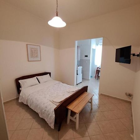 Persefoni'S Room Nea Kios Eksteriør bilde